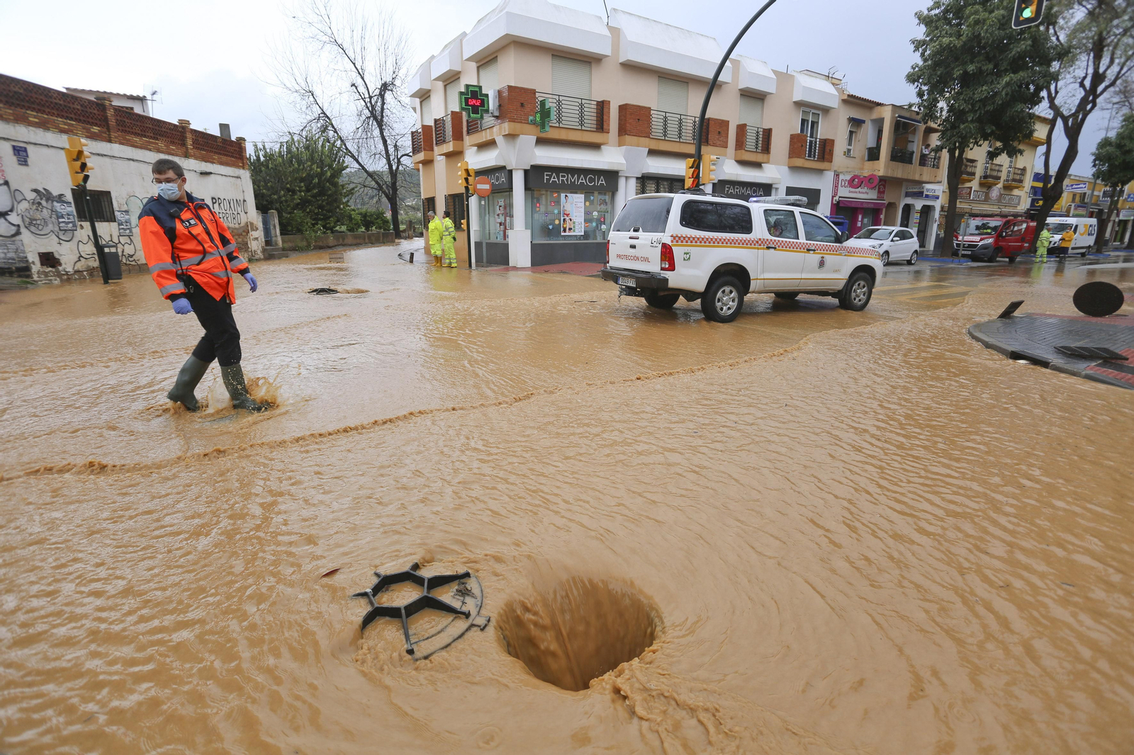 Campanillas anegada tras las lluvias, en fotos