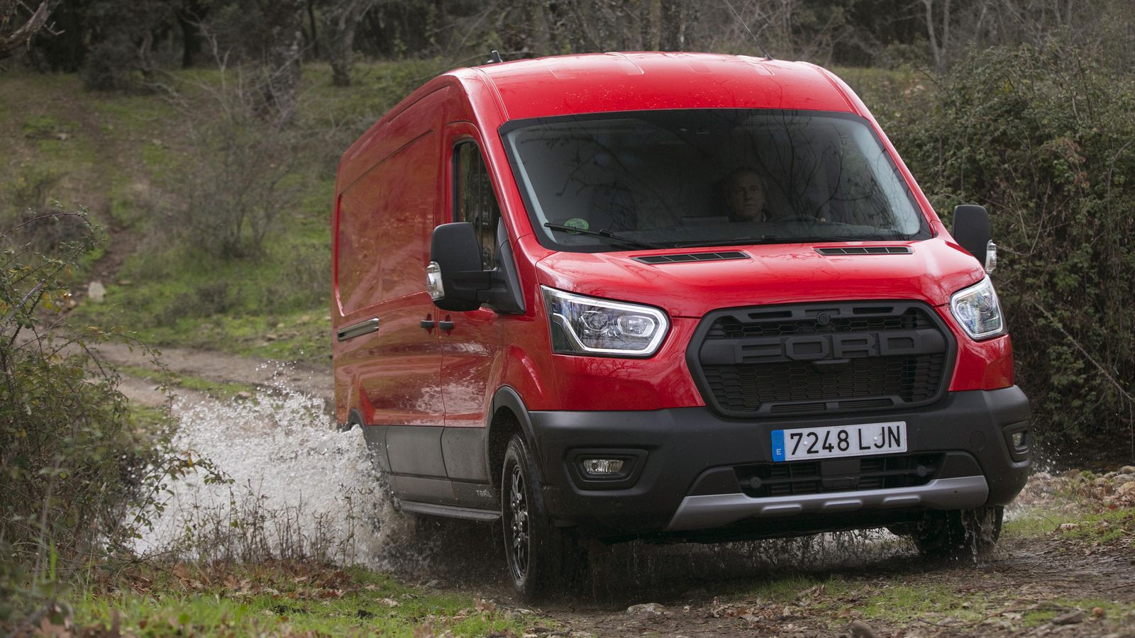 No son todoterrenos, pero las Trail tienen argumentos para progresar fuera del asfalto con suficiencia.