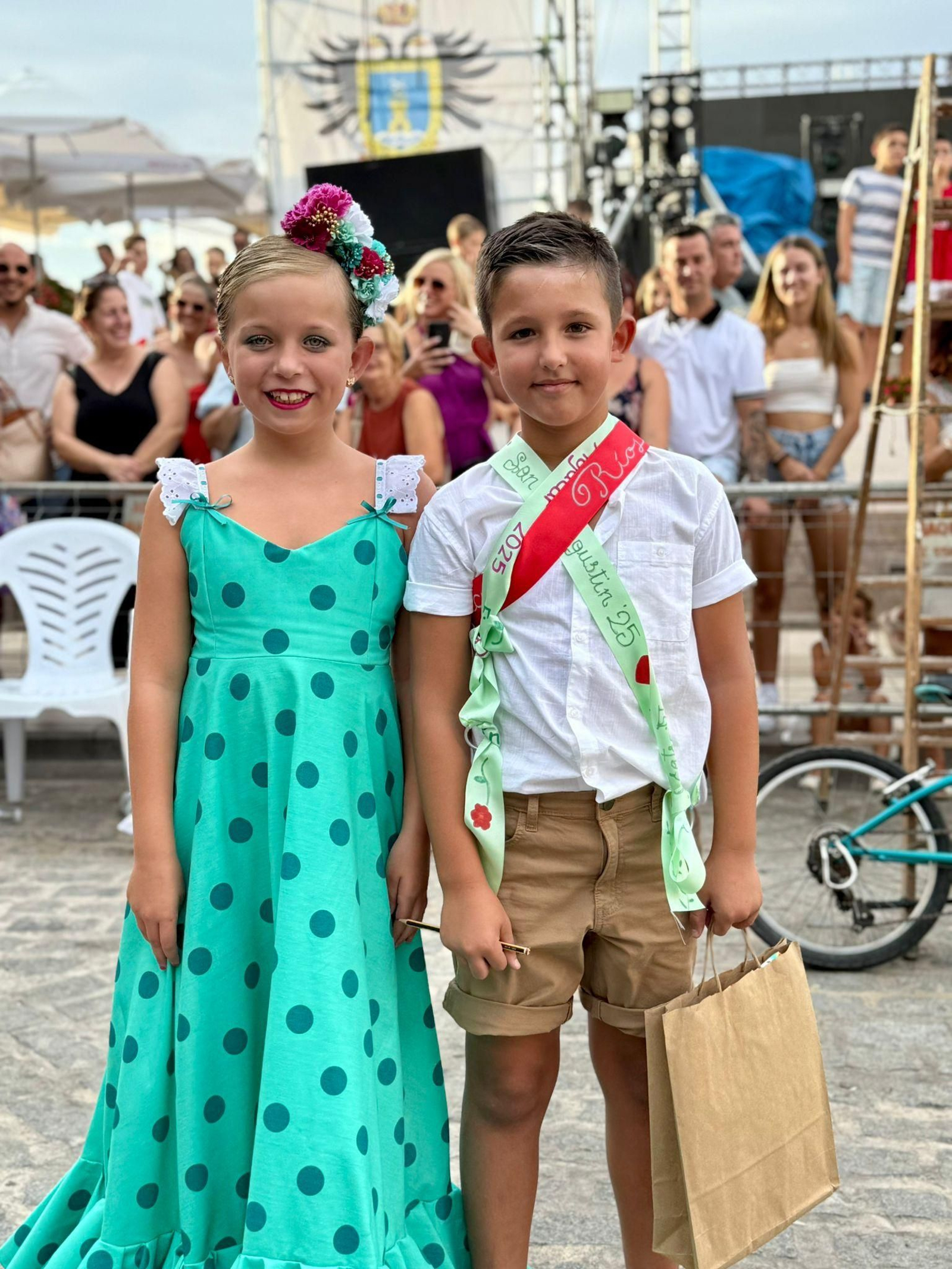 Las mejores imágenes de la Feria del Mediodía y la carrera de cintas infantiles de Mojácar