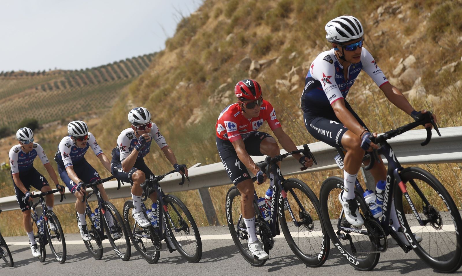 El pelotón, a su paso por la provincia cordobesa.