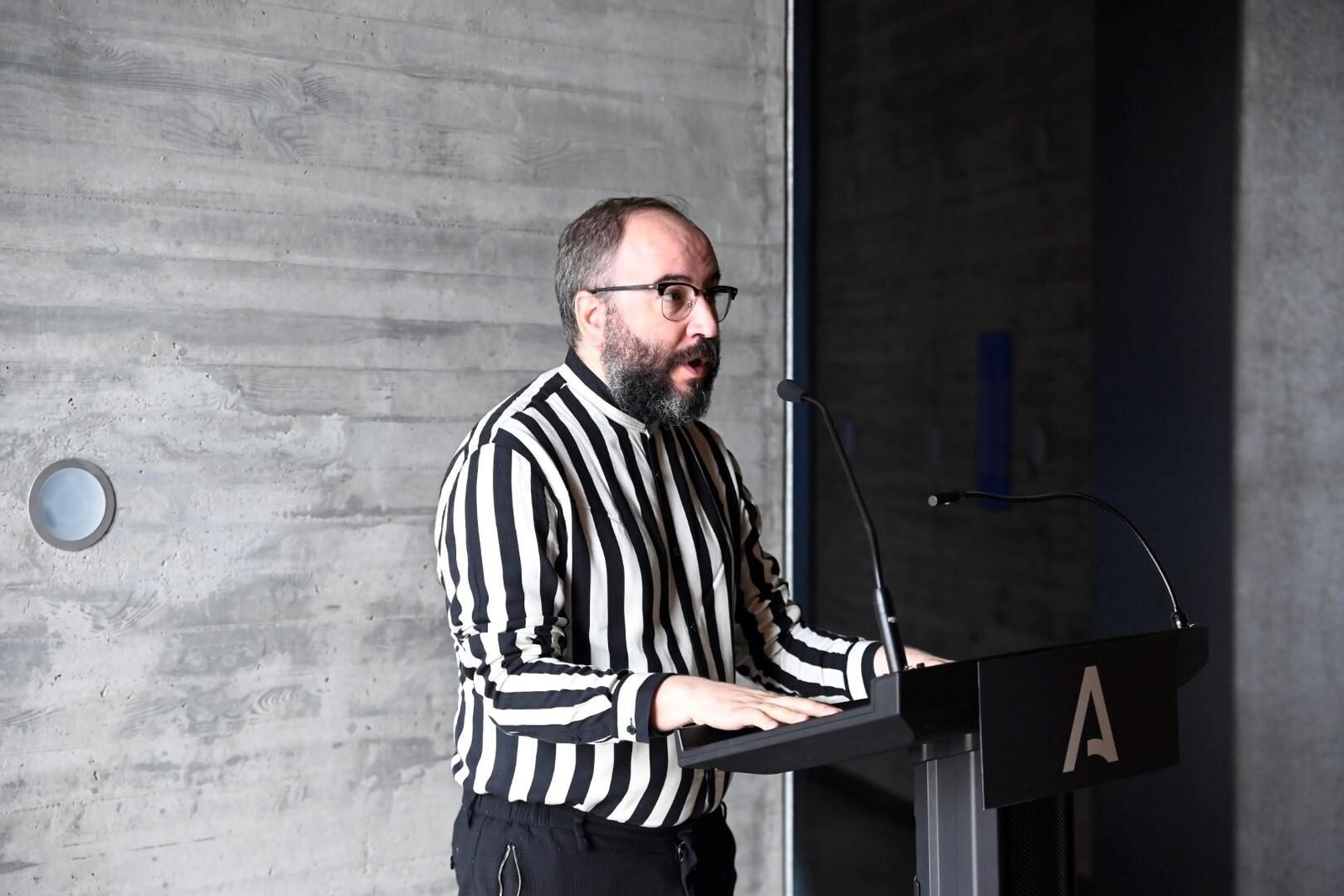 La exposición 'José Val del Omar: Una Técnica con T mayúscula', en imágenes