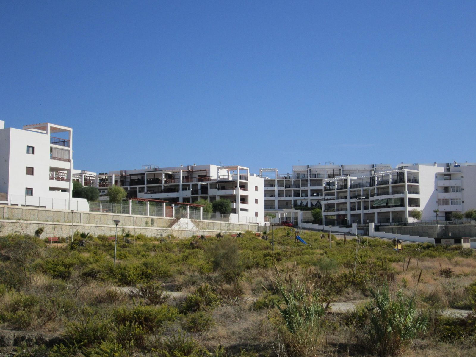 Terrenos en La Marina donde se ubicará el nuevo instituto.