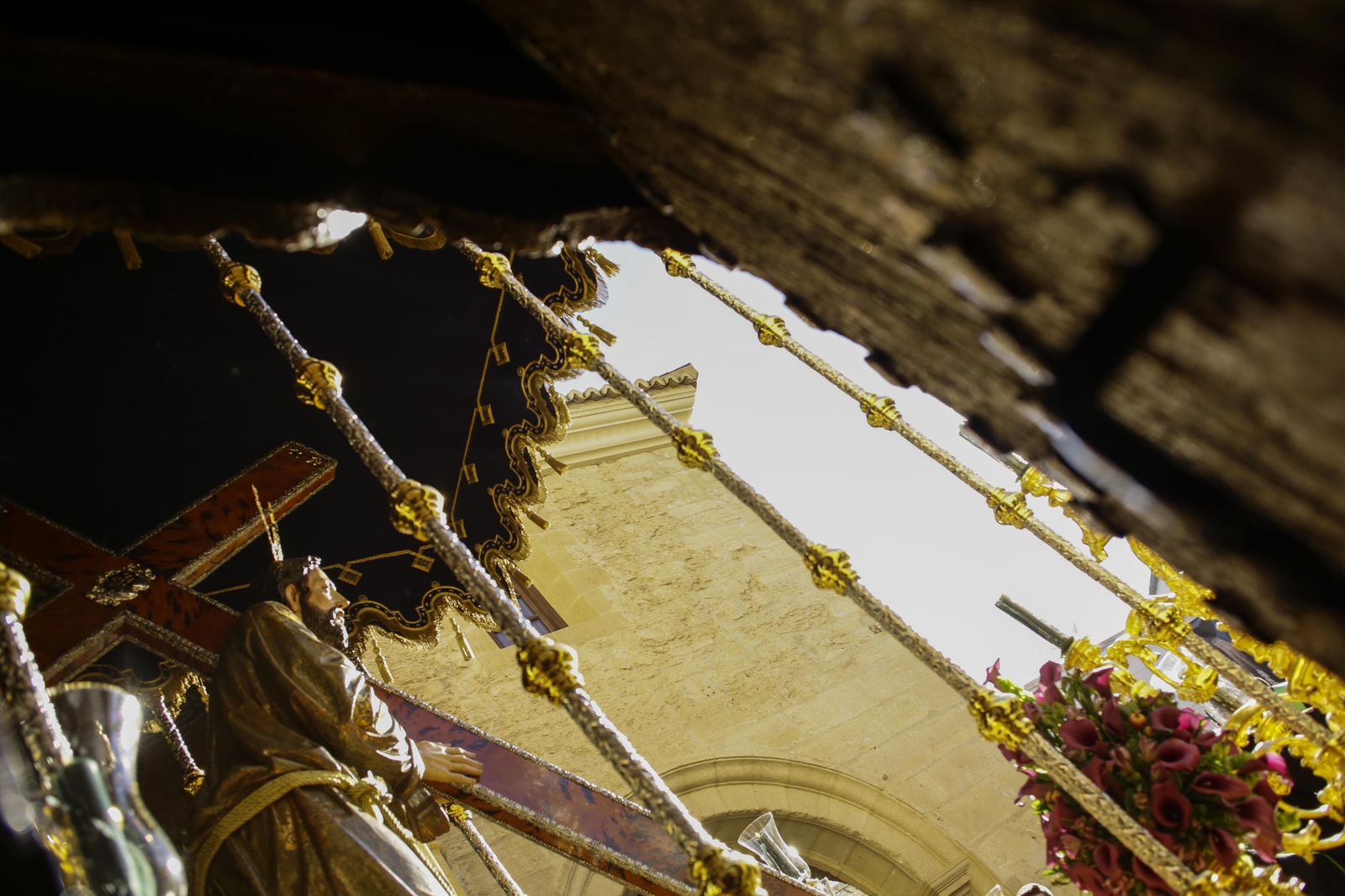 Nuestro Padre Jesús Nazareno de la Sangre en la salida de su templo.