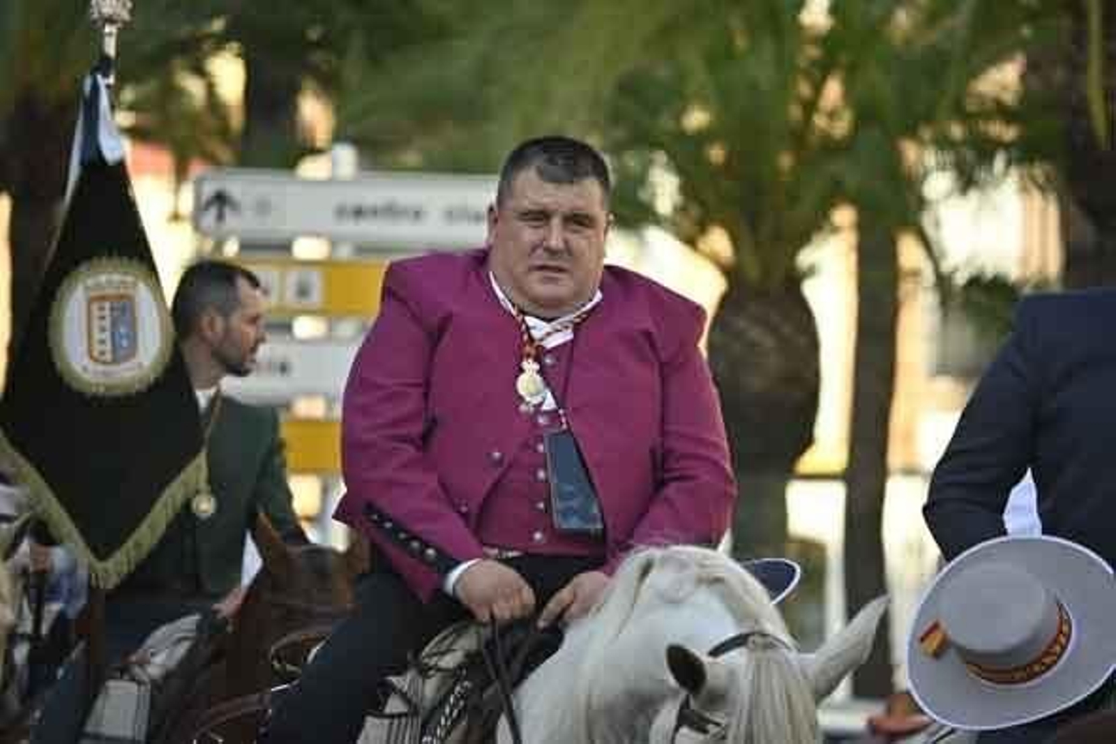 Las mejores imágenes de los peregrinos en la salida de Emigrantes