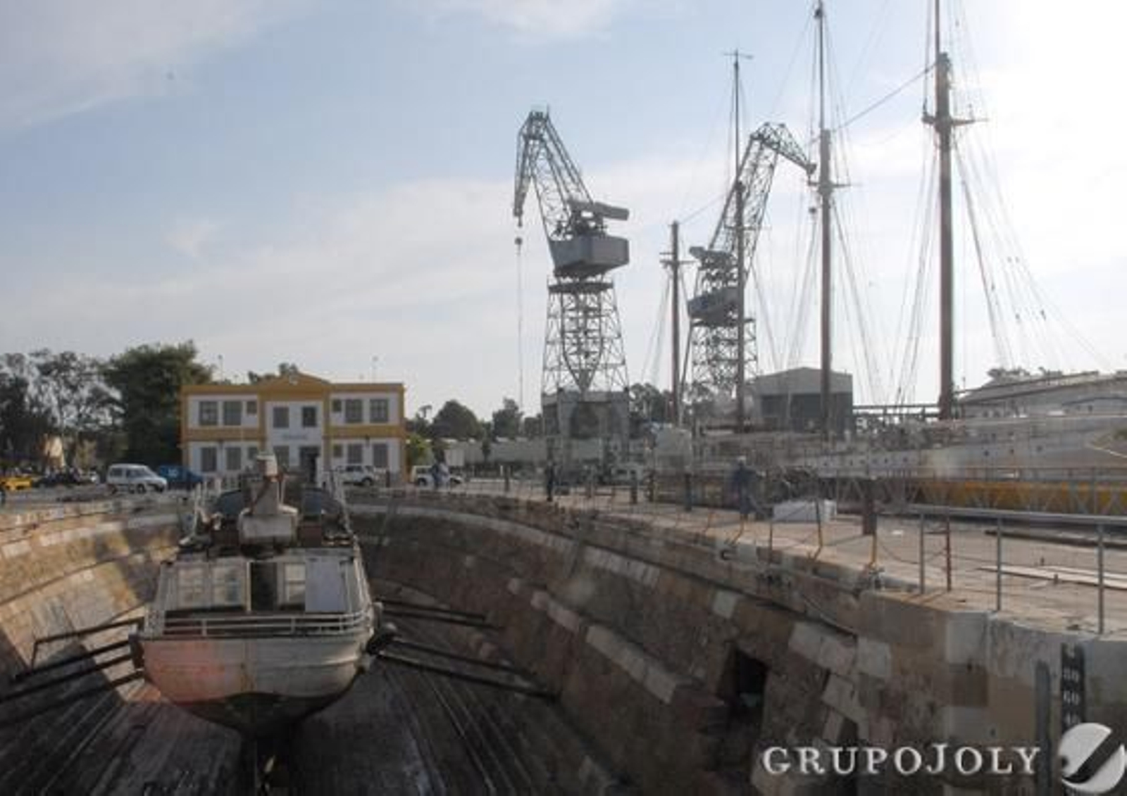 El Vaporcito se encuentra ya en el dique seco de los astilleros de San Fernando a la espera de una decisión sobre su futuro.

Foto: Elias Pimentel