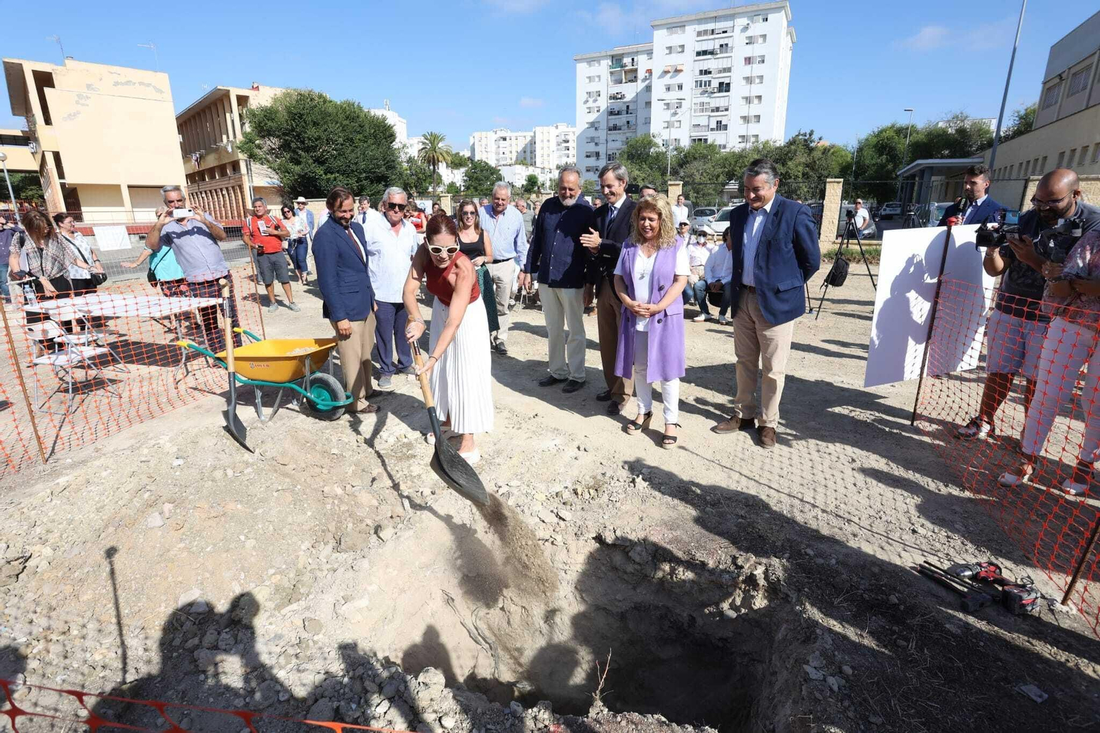 Acto de colocación de la primera piedra de la futura sede de Proyecto Hombre en Jerez