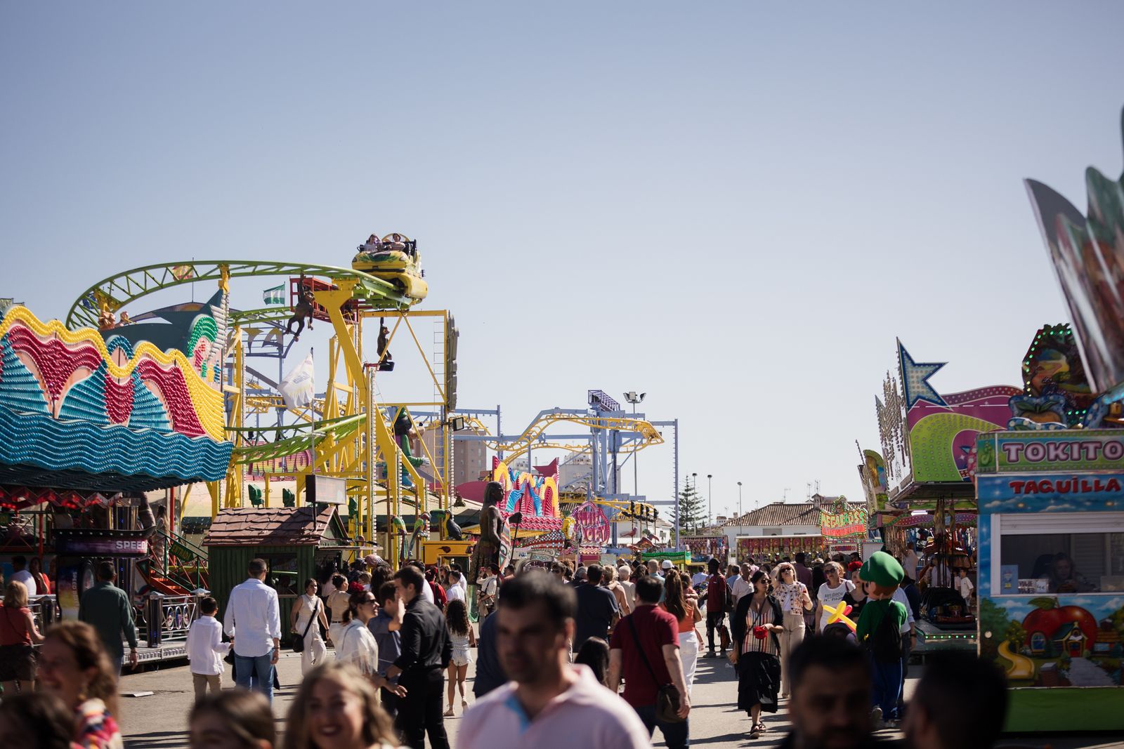 Calor y ambiente en el último día de la Feria de Jerez