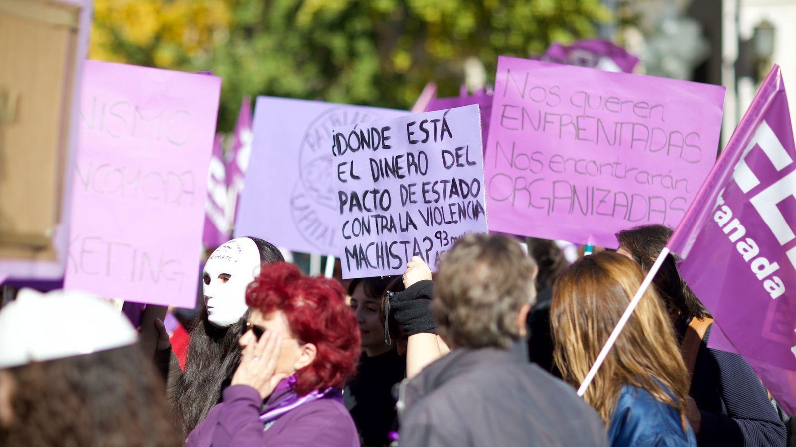 Algunas de las pancartas exhibidas por las manifestantes en la manifestación de Granada Algunas de las pancartas exhibidas por las manifestantes en la manifestación de Granada
