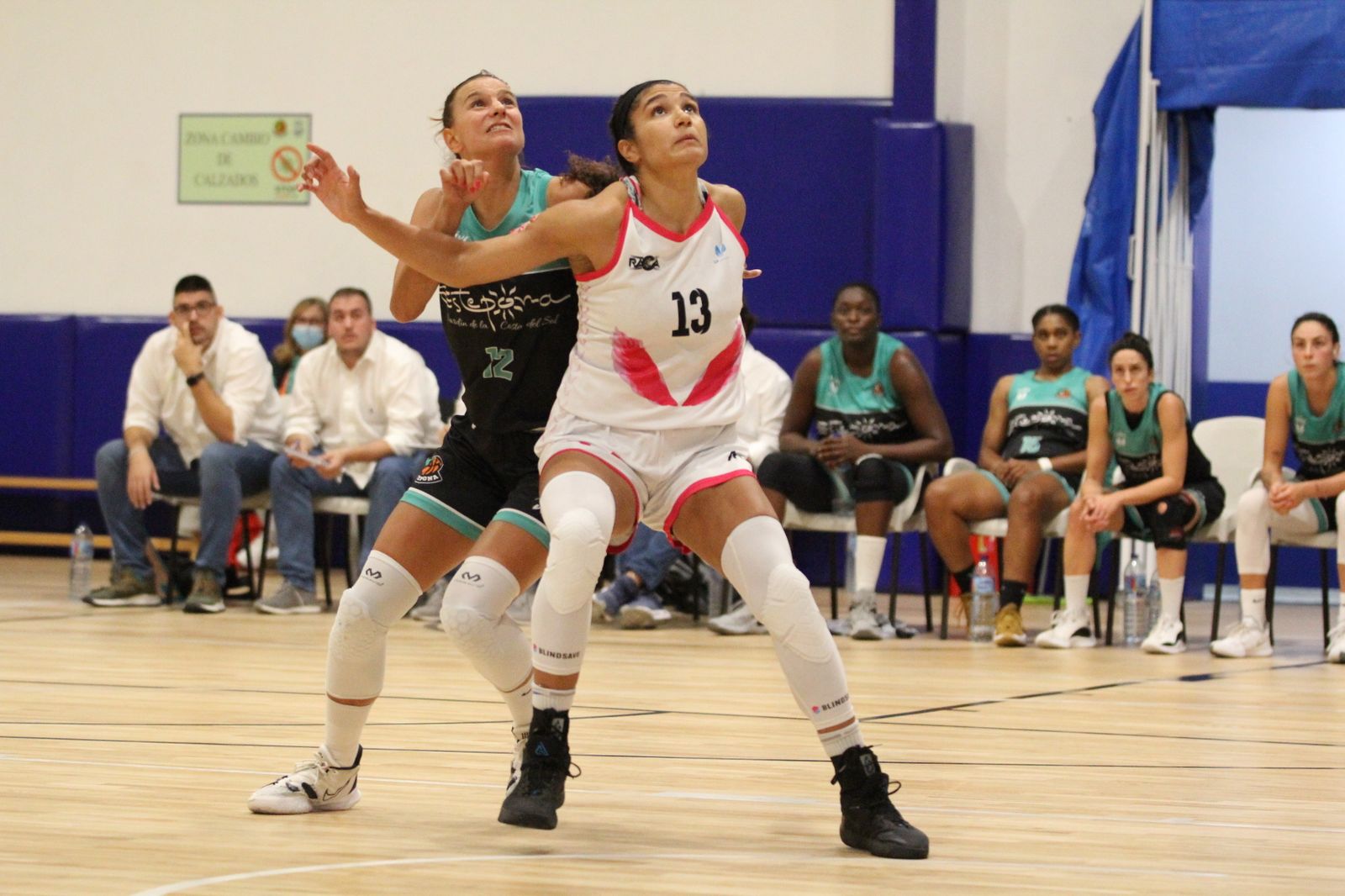 Una imagen de un partido del CAB Estepona en casa.