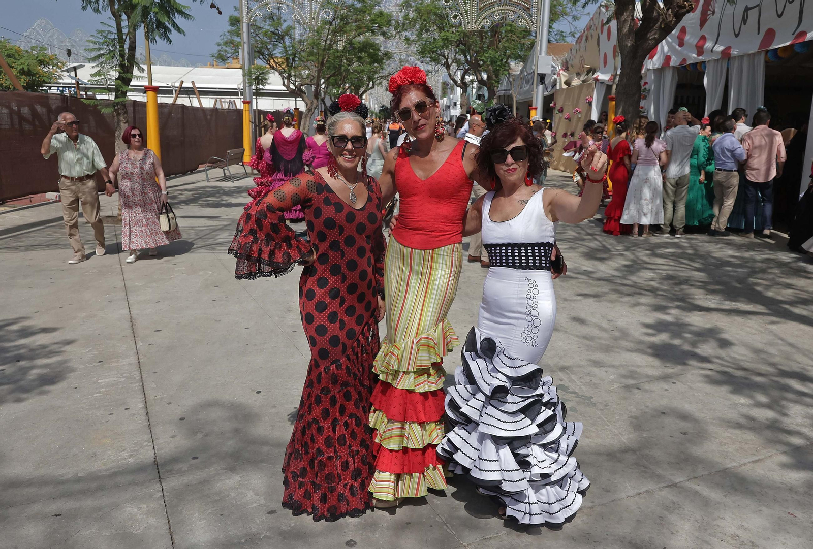 Búscate en las fotos del Domingo por Sevillanas de la Feria Real de Algeciras 2025