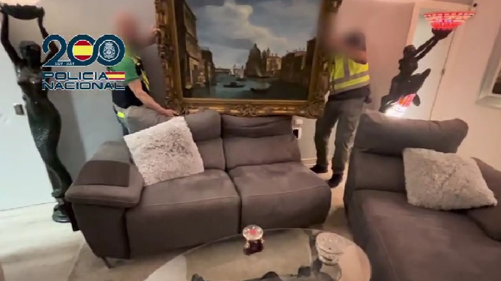 La Policía registra la vivienda del traficante detenido en Málaga