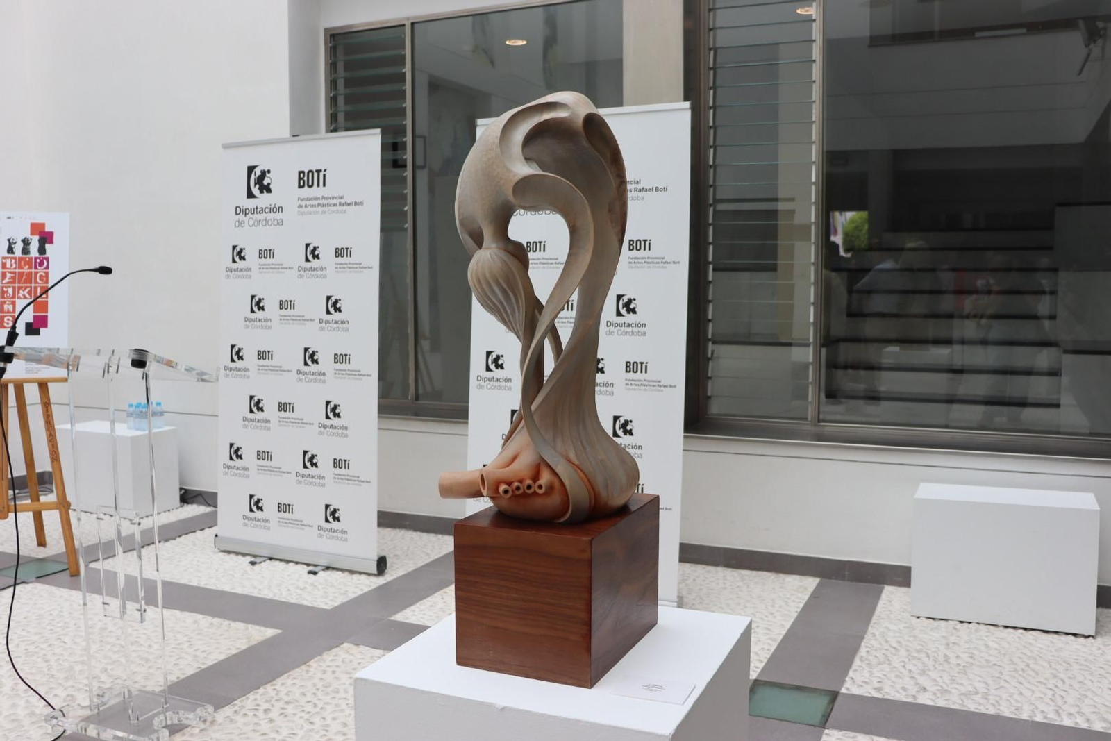 Los alumnos de las escuelas Mateo Inurria y Dionisio Ortiz exponen sus obras, en imágenes