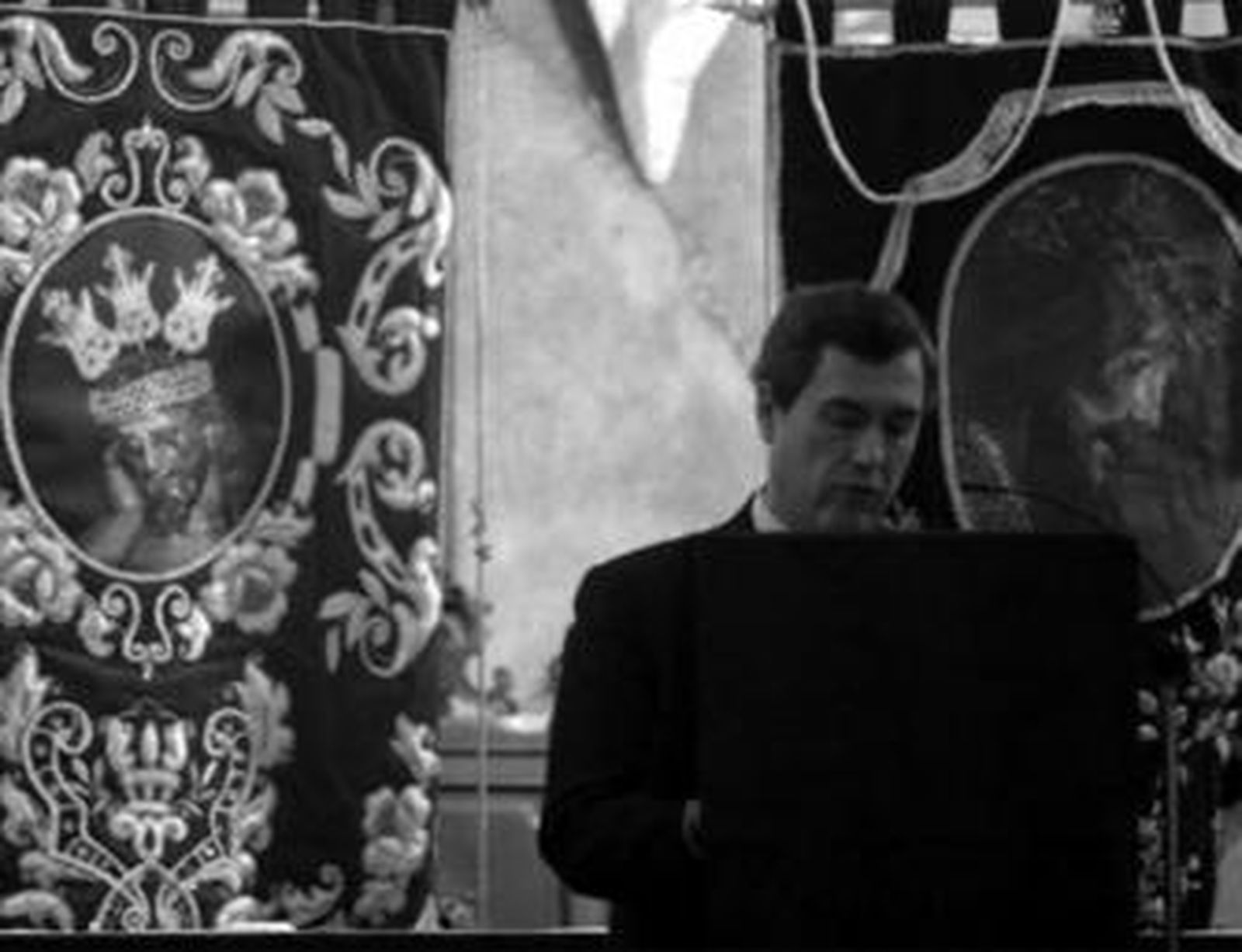 Nicolás González Deleito, en un momento de la lectura del pregón de Semana Santa.