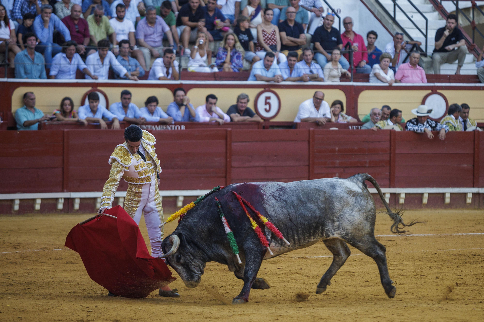 Las imágenes de la tarde de toros del domingo en El Puerto