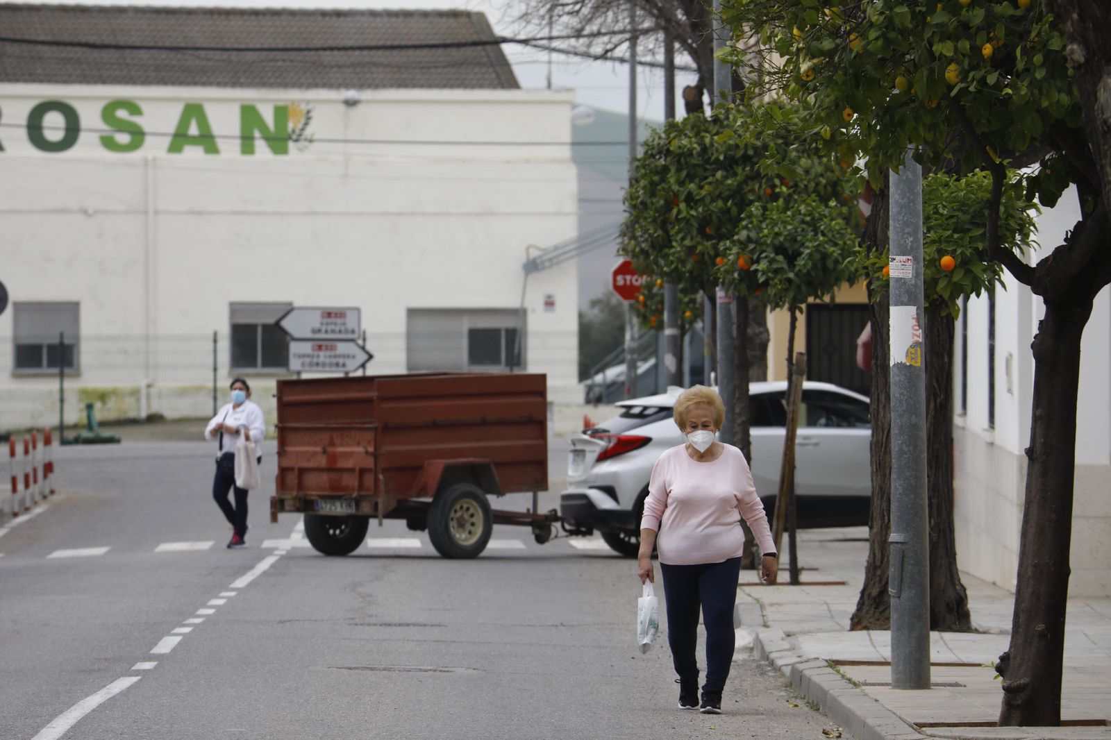 Fotografías: Un paseo por la barriada periférica de Santa Cruz, la más aislada de Córdoba