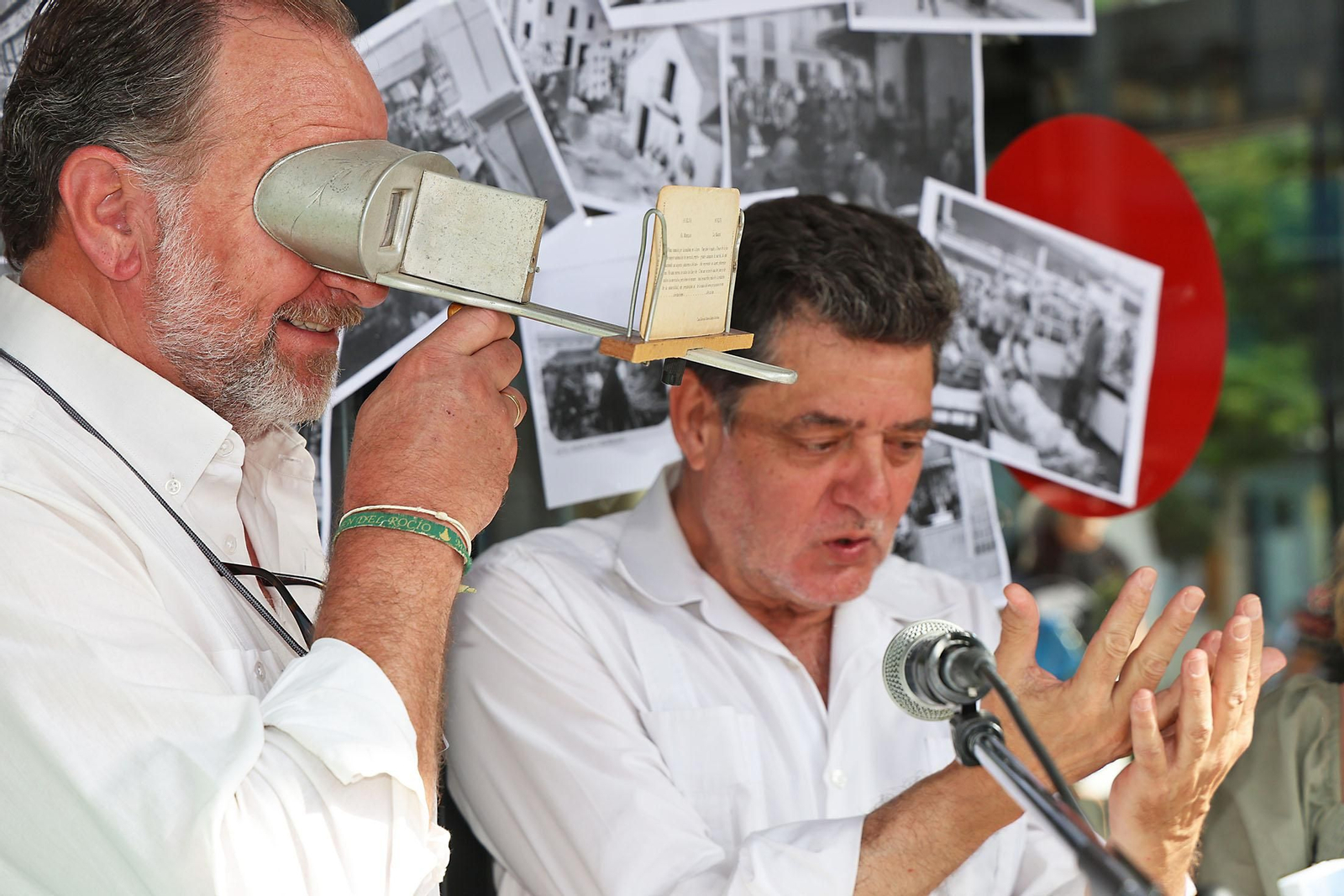 Imágenes de la presentación del libro de  Eduardo J. Sugrañes sobre la evolución de Huelva a través de sus mercados