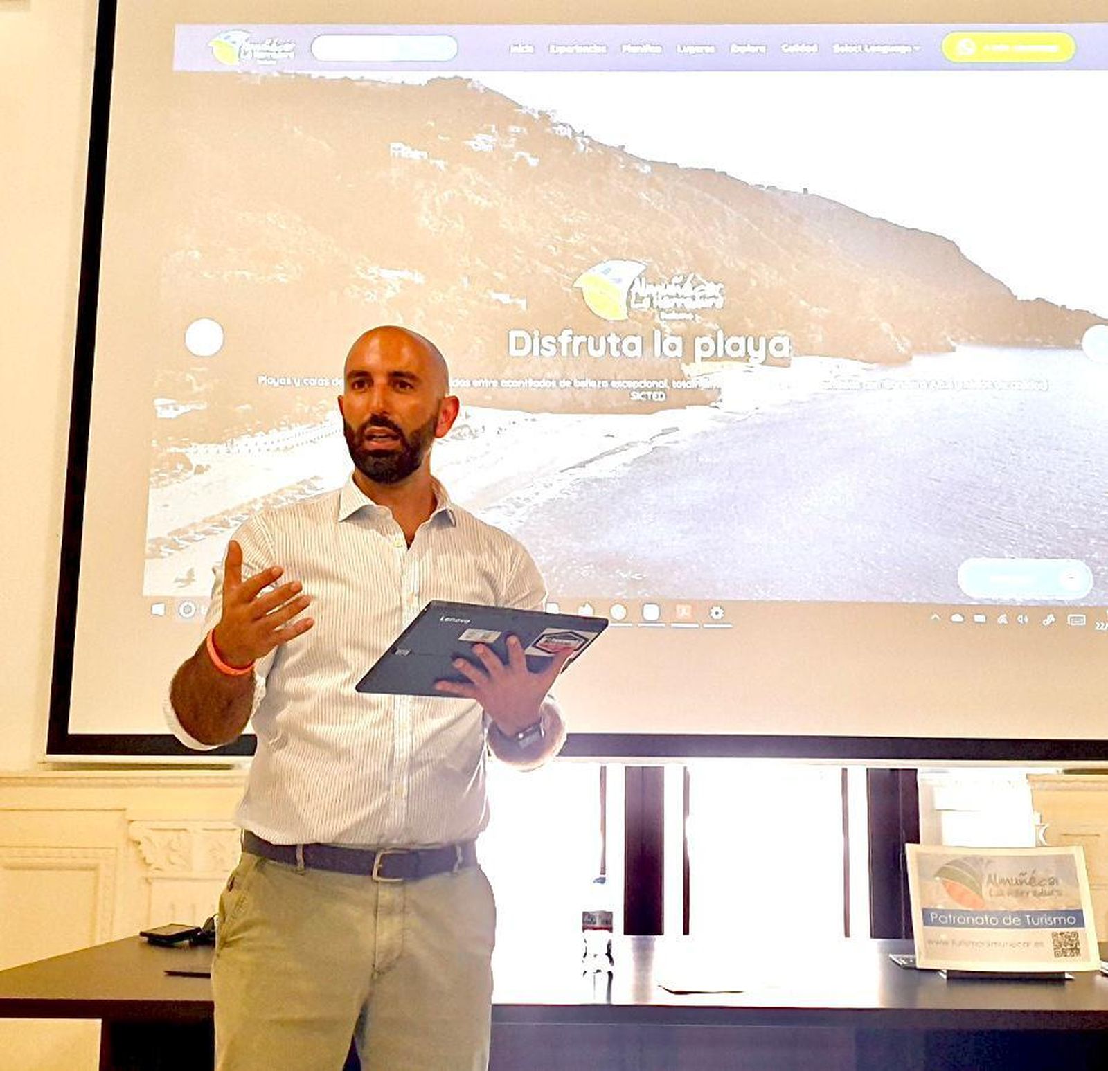 La nueva web de Turismo de Almuñécar - La Herradura  recibe más de 24.000 visitas en los últimos meses