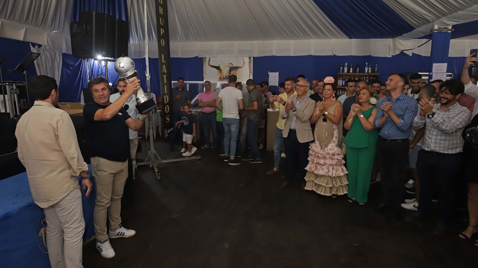 Fotos de la entrega de trofeos  de las competiciones de fútbol 7 para aficionados “Andrés Mateo” en Algeciras