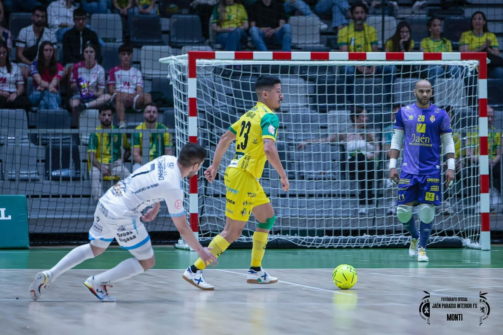 El ala brasileño, muy querido en el Olivo Arena, dice adiós al conjunto amarillo.