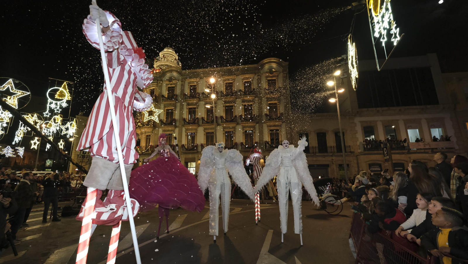 Imágenes de la Cabalgata de los Reyes Magos en Almería