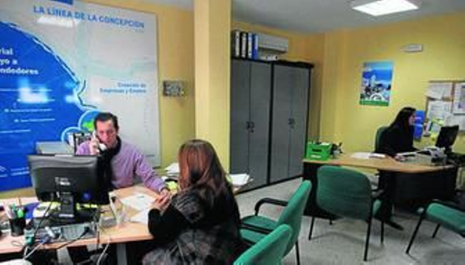 Una imagen de la sede del CADE de la Junta de Andalucía en La Línea.