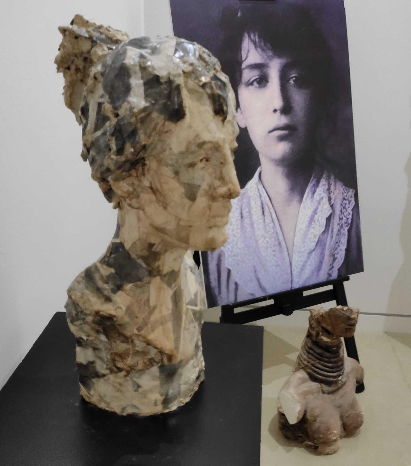 Una de las esculturas del algecireño Francisco Javier Antolín