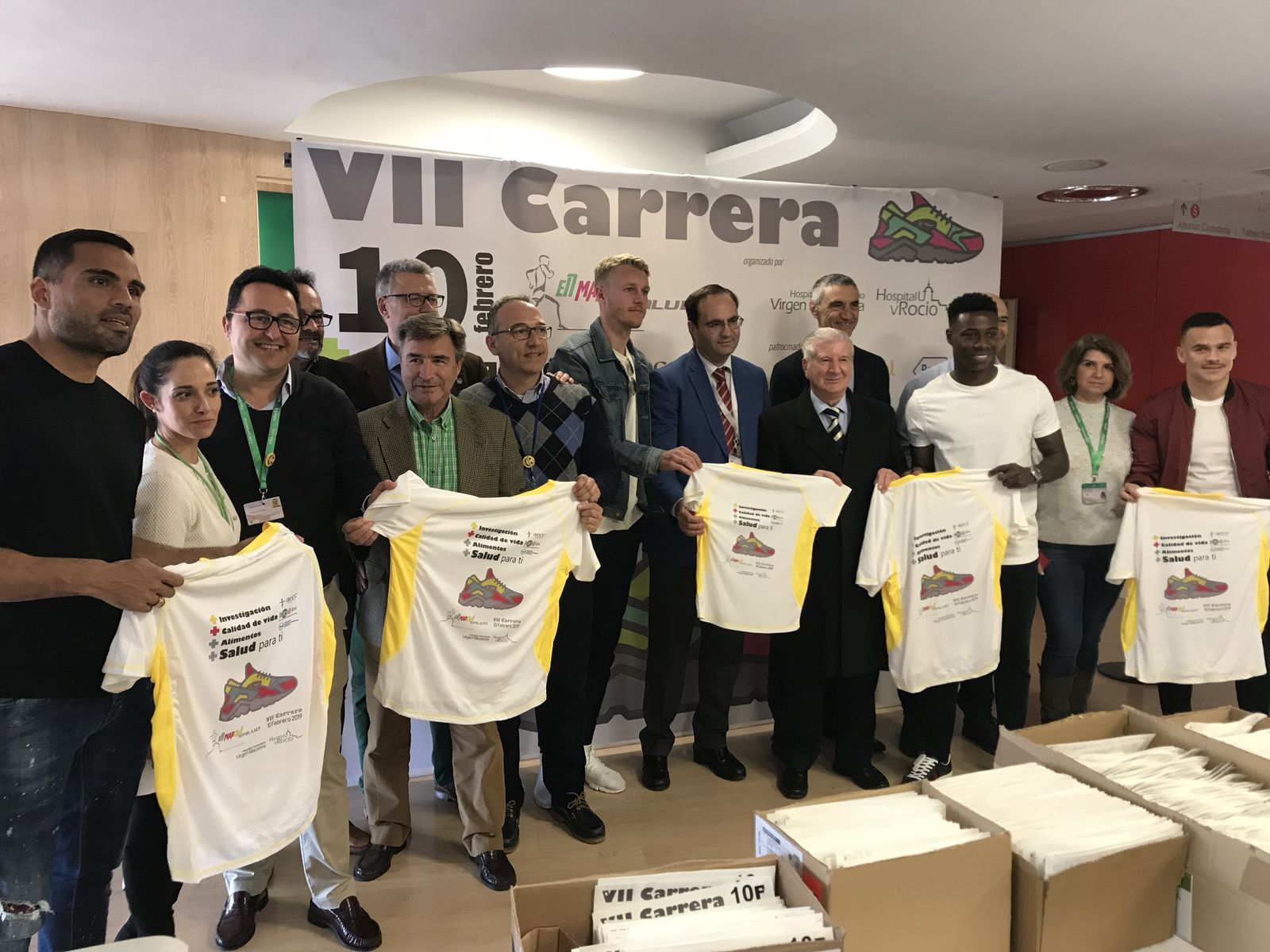 Mercado promocionó en el Hospital Macarena con otros compañeros la Carrera por la salud.