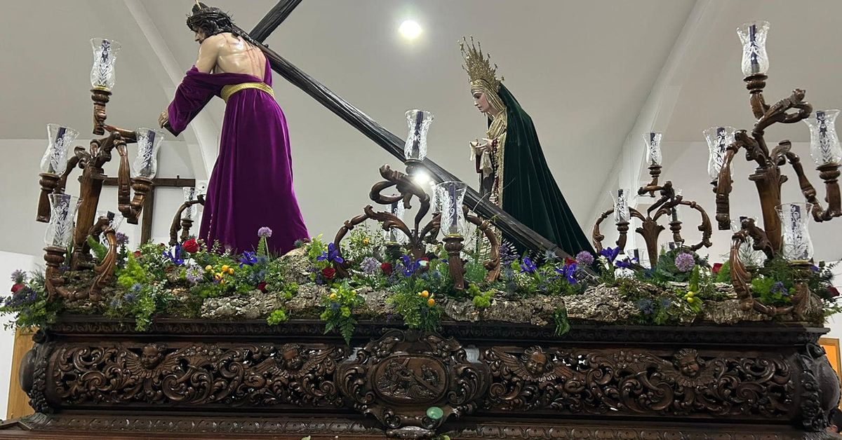 Gesto de fraternidad: la Agrupación de Cuartillos cede su paso para el Jueves Santo 2025