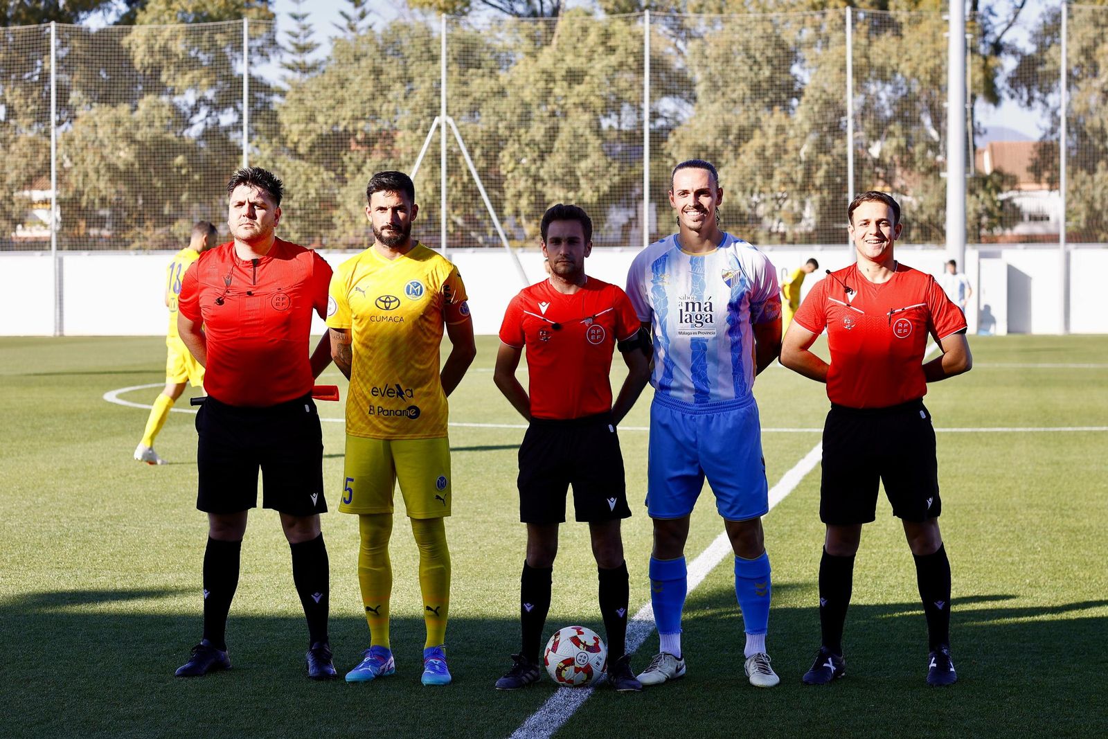 El Atlético Malagueño no pasa del 0-0 con el Marbellí y el Jaén lo celebra