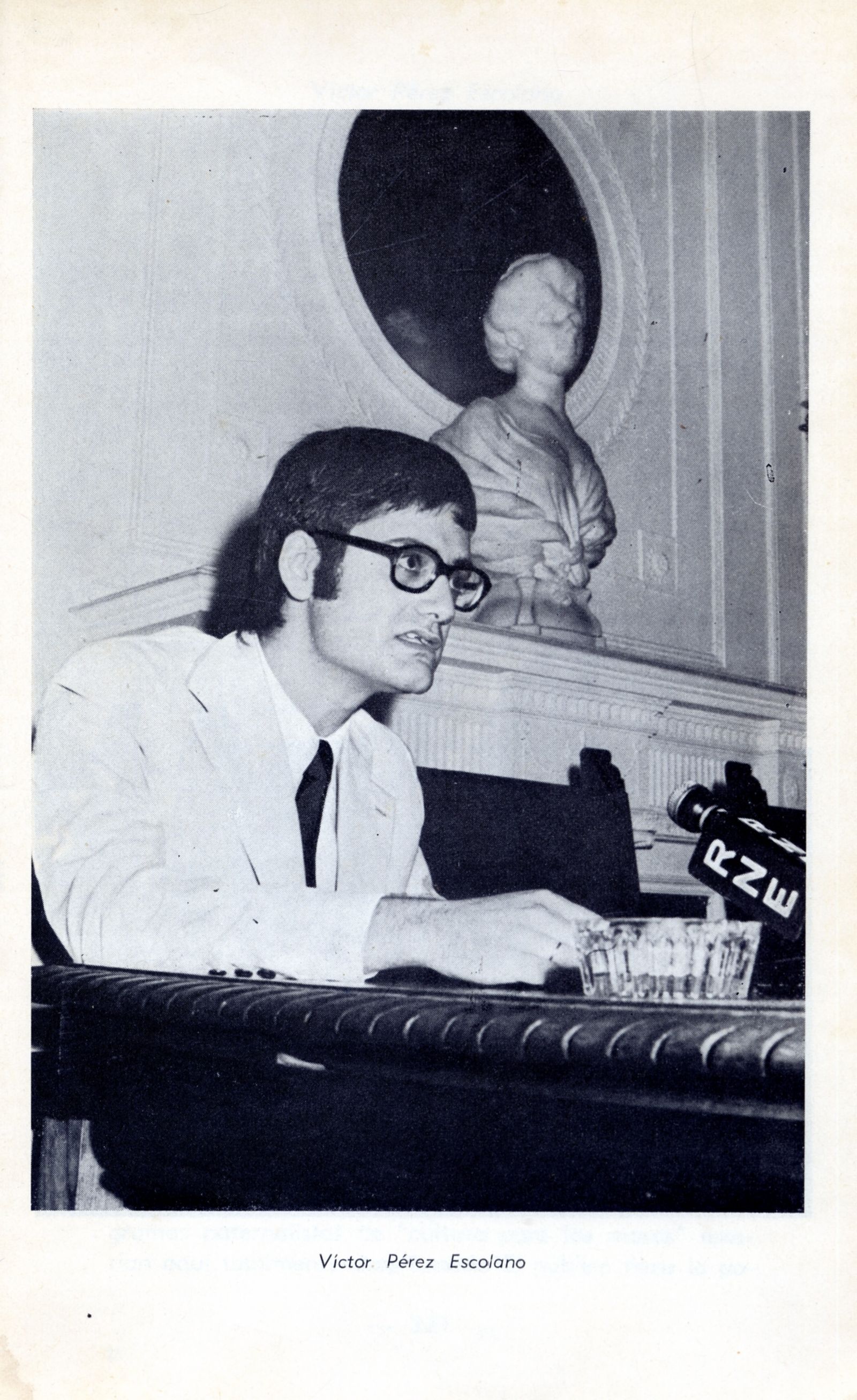 Pérez Escolano diserta sobre el museo en la UIMP de Santander en 1971.