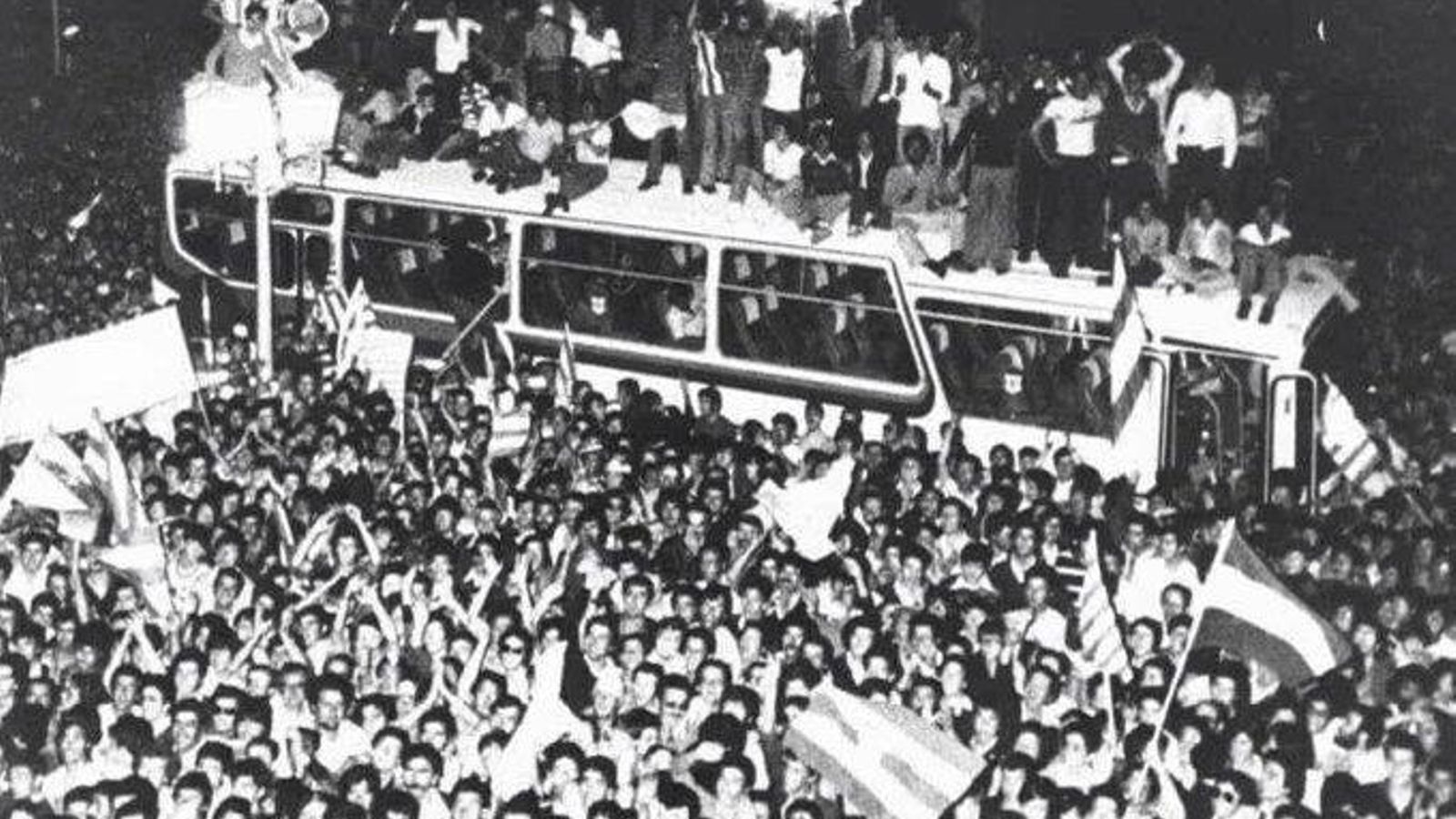 Huelva se volcó para recibir al equipo tras el ascenso.