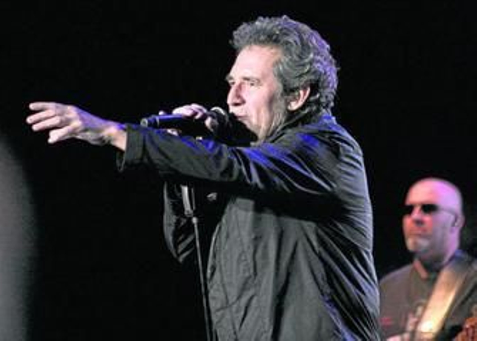 El cantante, en el concierto que ofreció en Guanajato.