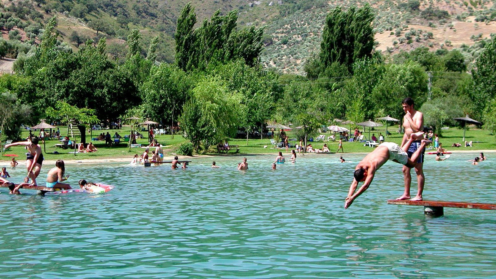 La playita de Zahara de la Sierra.