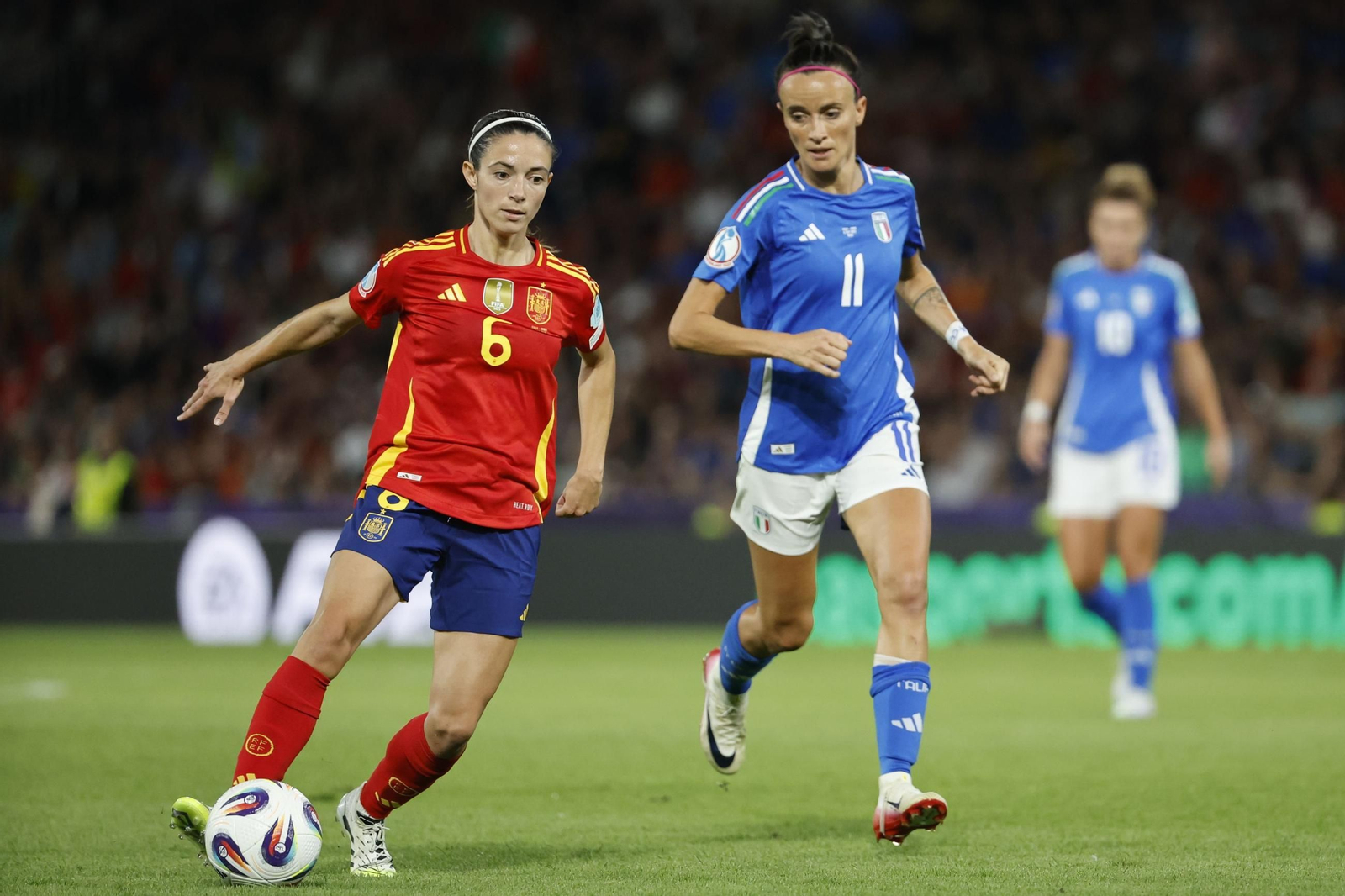 Las fotos del Italia - España de la Eurocopa femenina