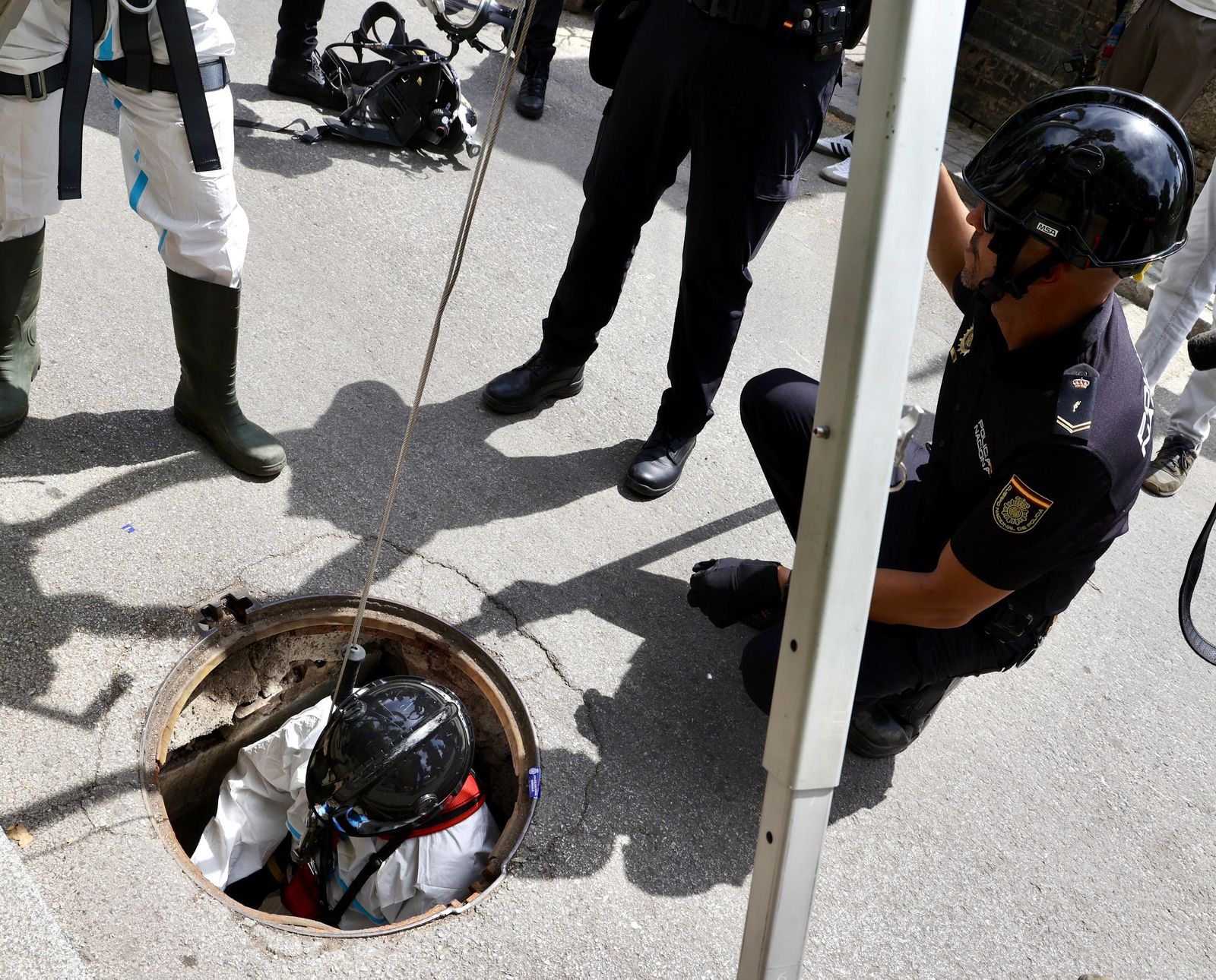 Policía Nacional hace inspecciones del subsuelo y con los perros para la ONU