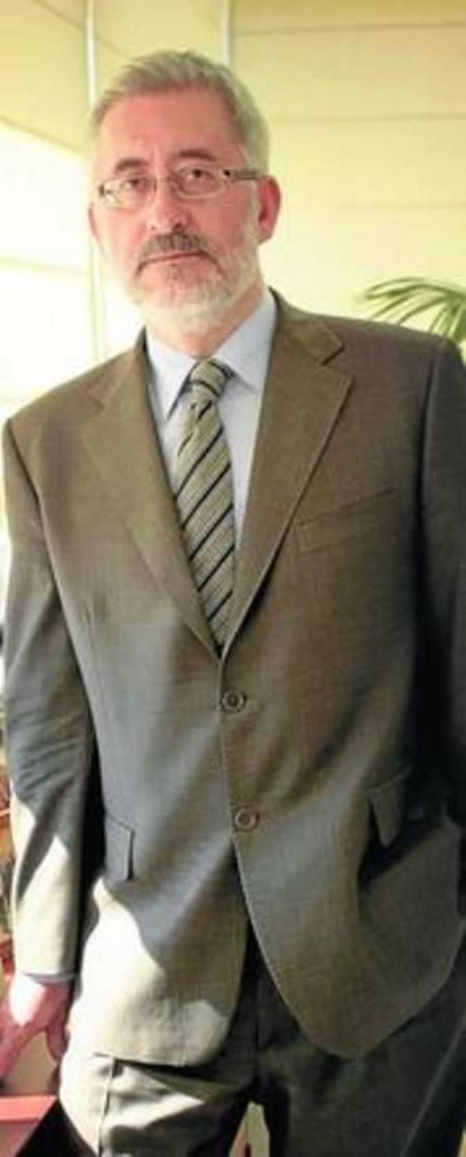 Antonio Ávila.