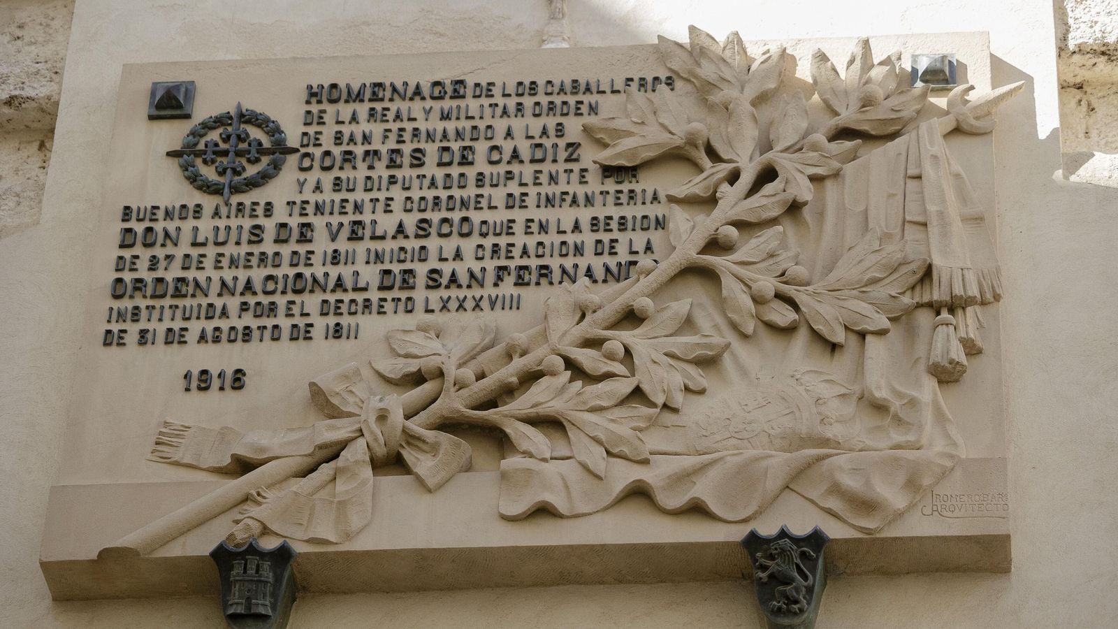 Placa en el Oratorio de San Felipe Neri dedicada al diputado por Buenos Aires Luis de Velasco.