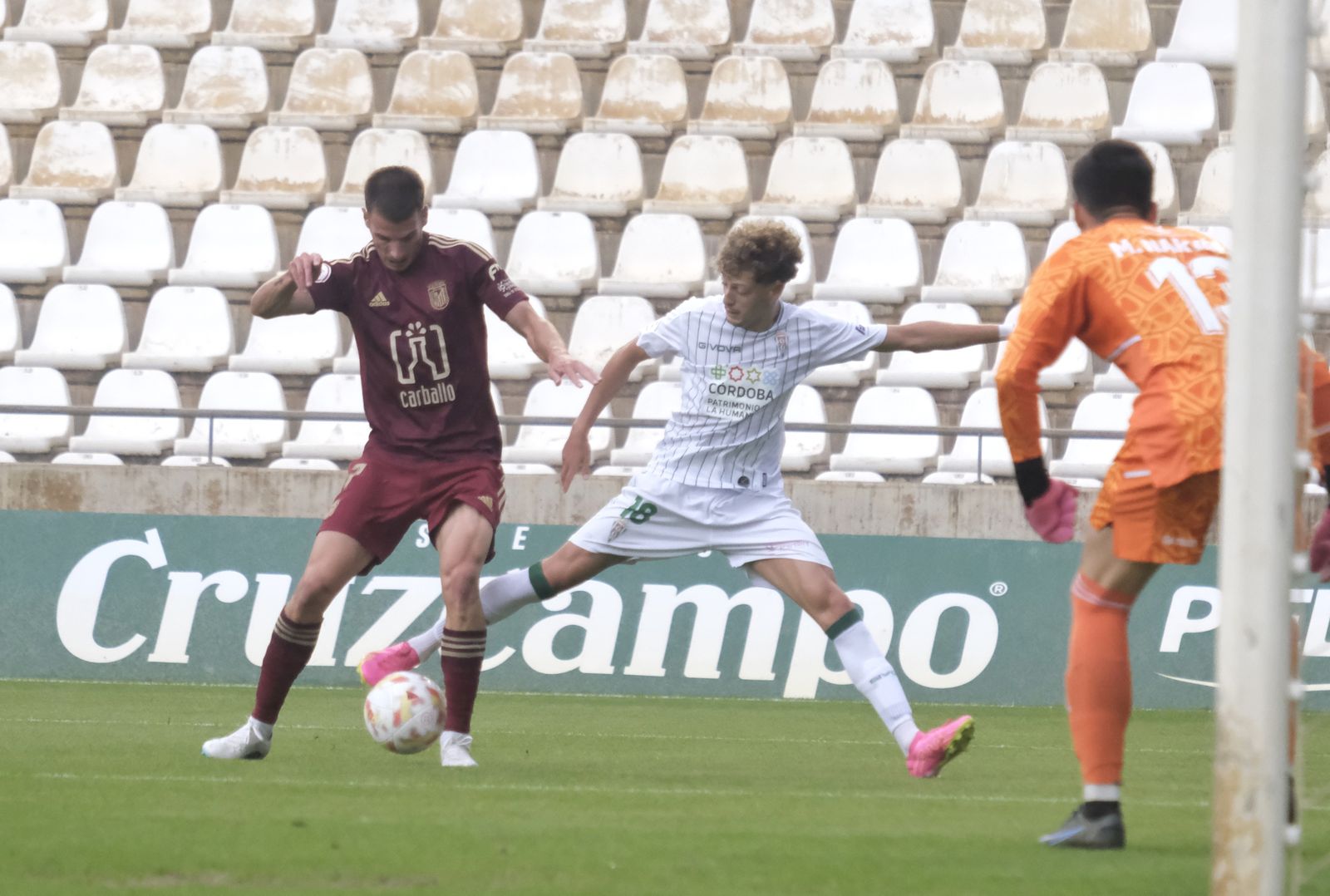 Las mejores fotos del ambiente en El Arcángel en el Córdoba CF - Badajoz