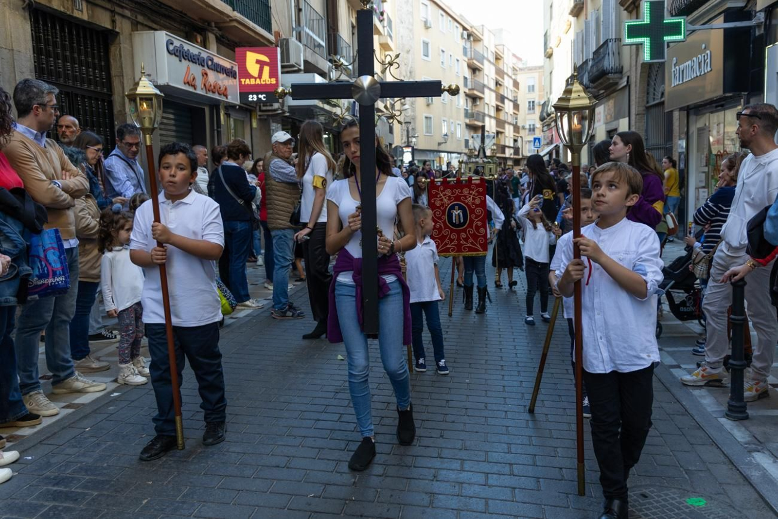 Procesiones infantiles y cruces del 2 de mayo