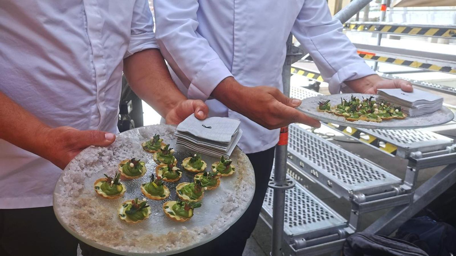 El público pudo probar el exquisito plato 'Mar y Montaña', del reputado chef Raúl Sillero