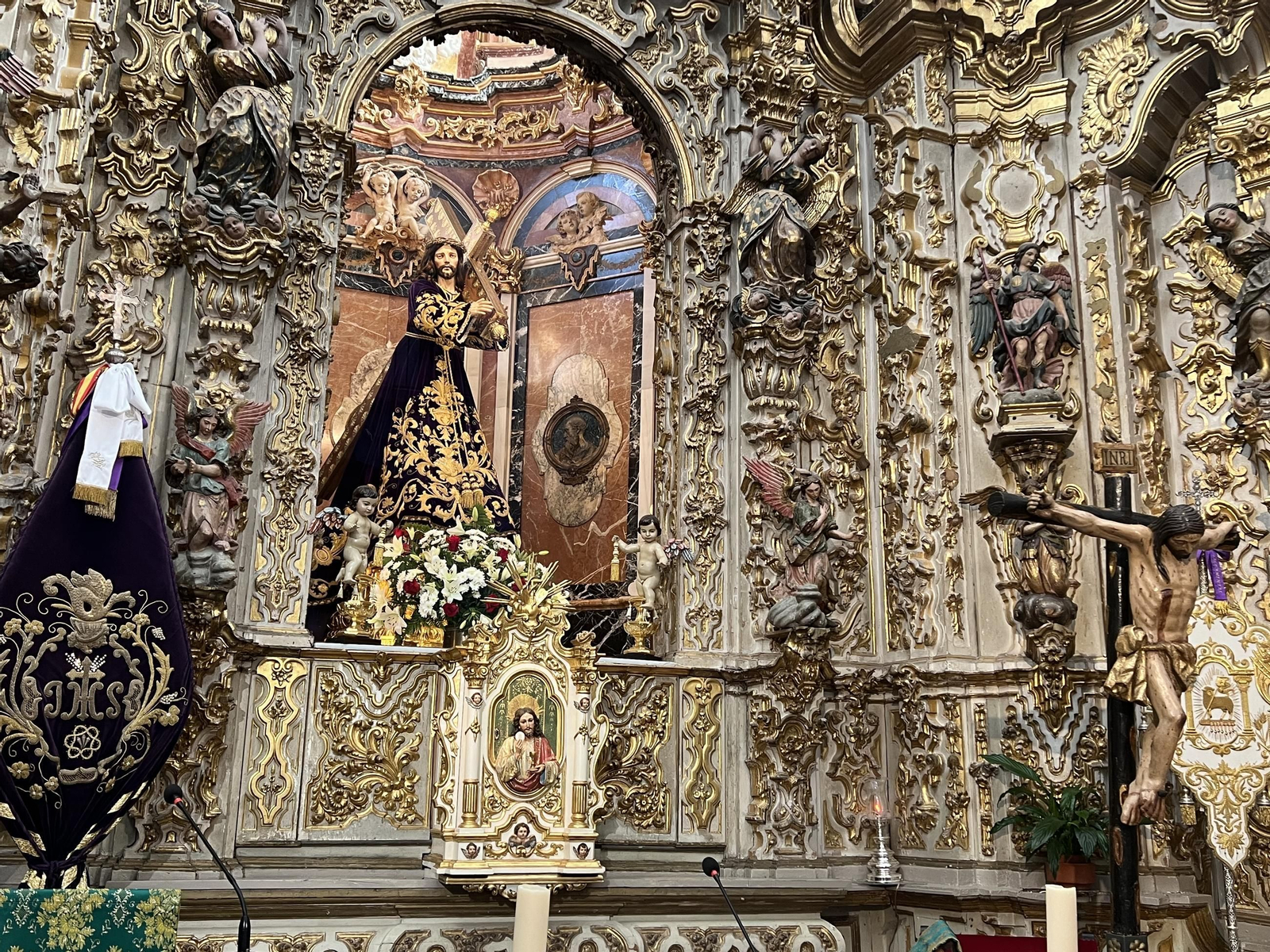 El columbario se situará bajo el camarín de la capilla de Nuestro Padre Jesús Nazareno de Priego.