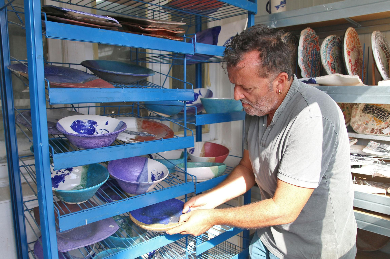 Antonio José Flores, ceramista de Almería y 'Maestro Artesano'