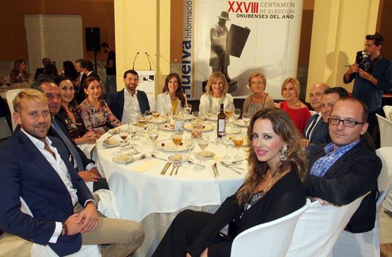 Nacho Vázquez, Manuel López Jaramillo, Teresa Millán Romero, Charo Toscano, César Recuero, Guadalupe Rubio, Gloria Puy, Adelaida Mellado, Rocío Faure Ortiz, Rafael Eugenio Romero García, Javier Medel, Manuel H. Martín y Amelia Romero Ortega.

Foto: Alberto Dominguez / Josue Correa / Canterla