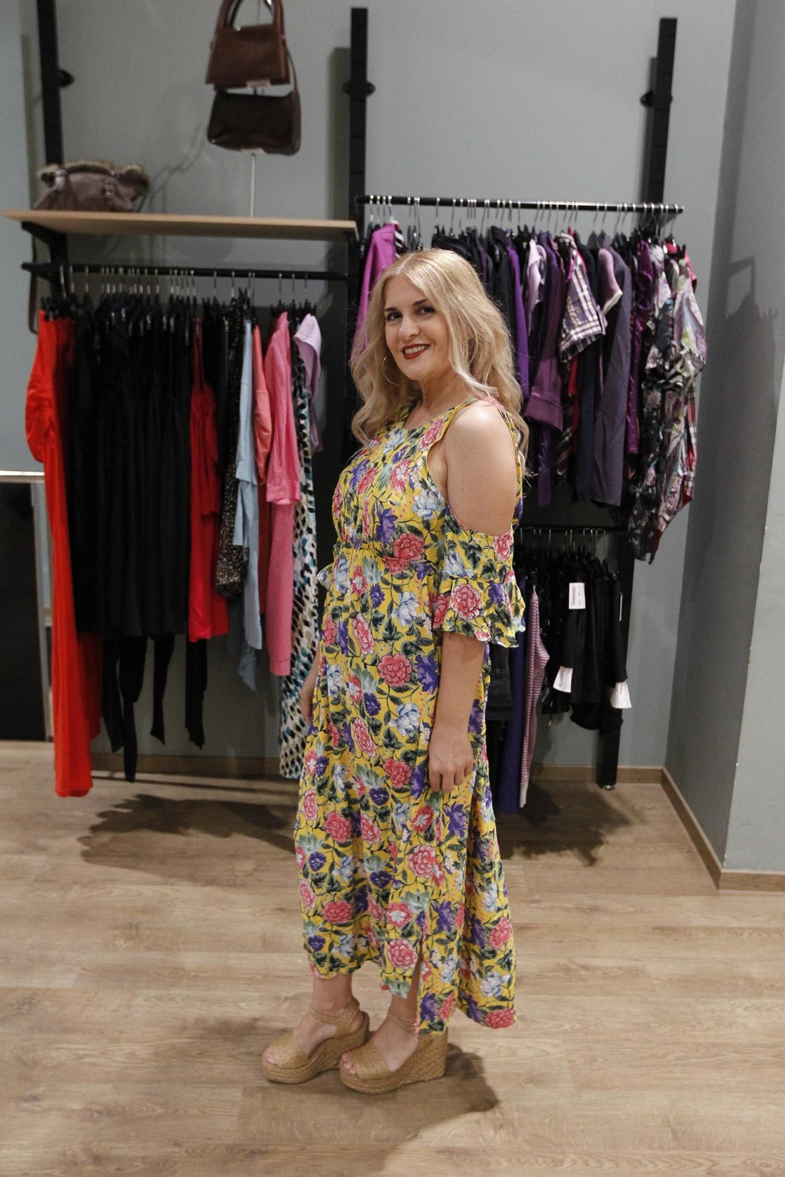 Fotogalería influencers en tienda Koopera Store Caritas Almería