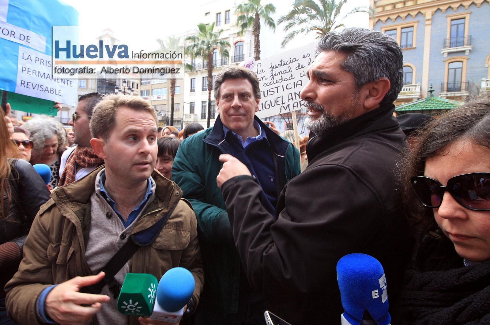 Imágenes de la manifestación contra la derogación de la prisión permanente revisable celebrada en Huelva