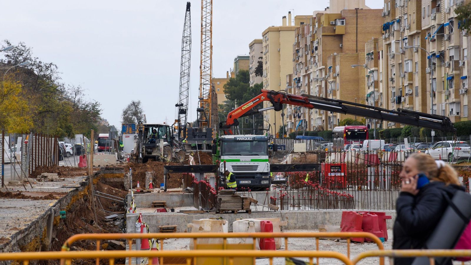 Más obras del Metro en Pino Montano