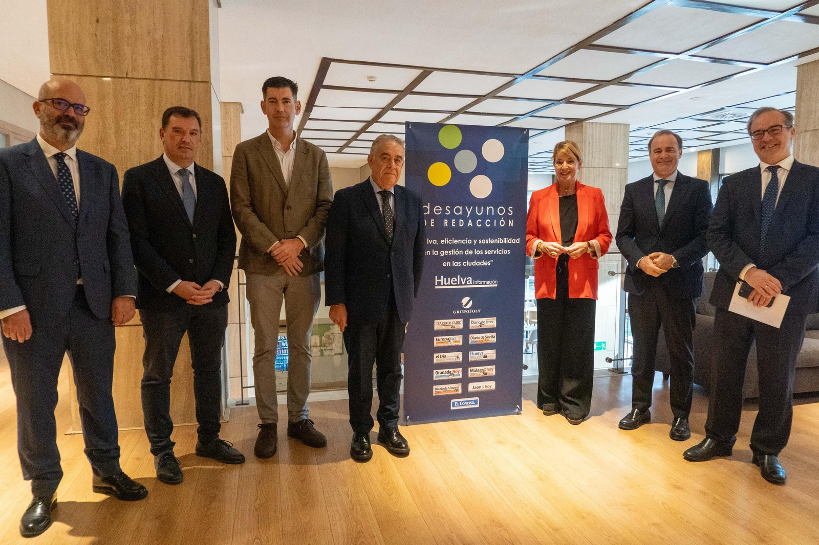 Imágenes del desayuno de redacción 'Huelva, eficiencia y sostenibilidad en la gestión de los servicios en las ciudades'