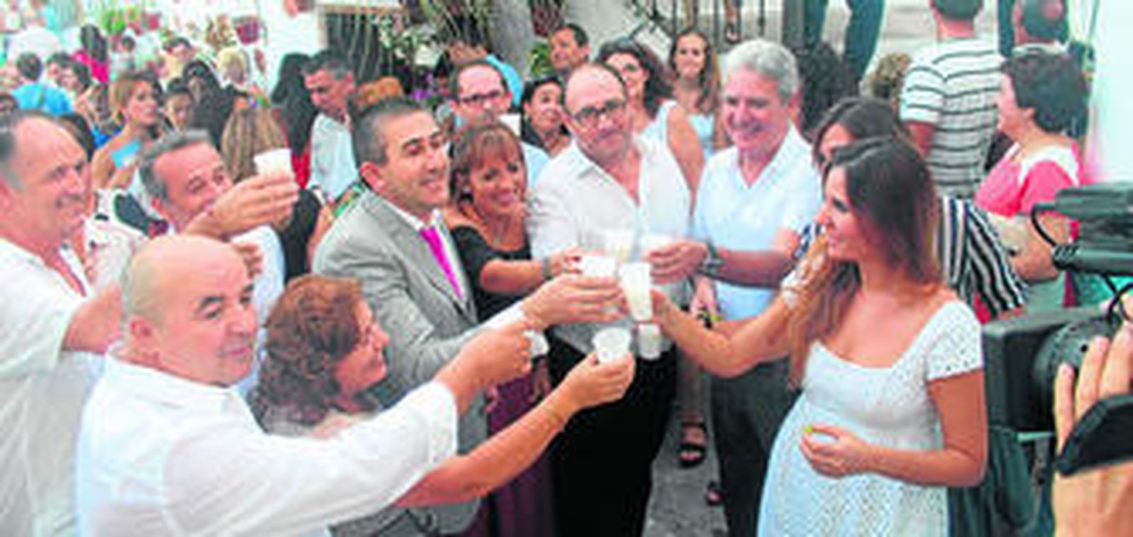 Almáchar se entrega con el ajoblanco