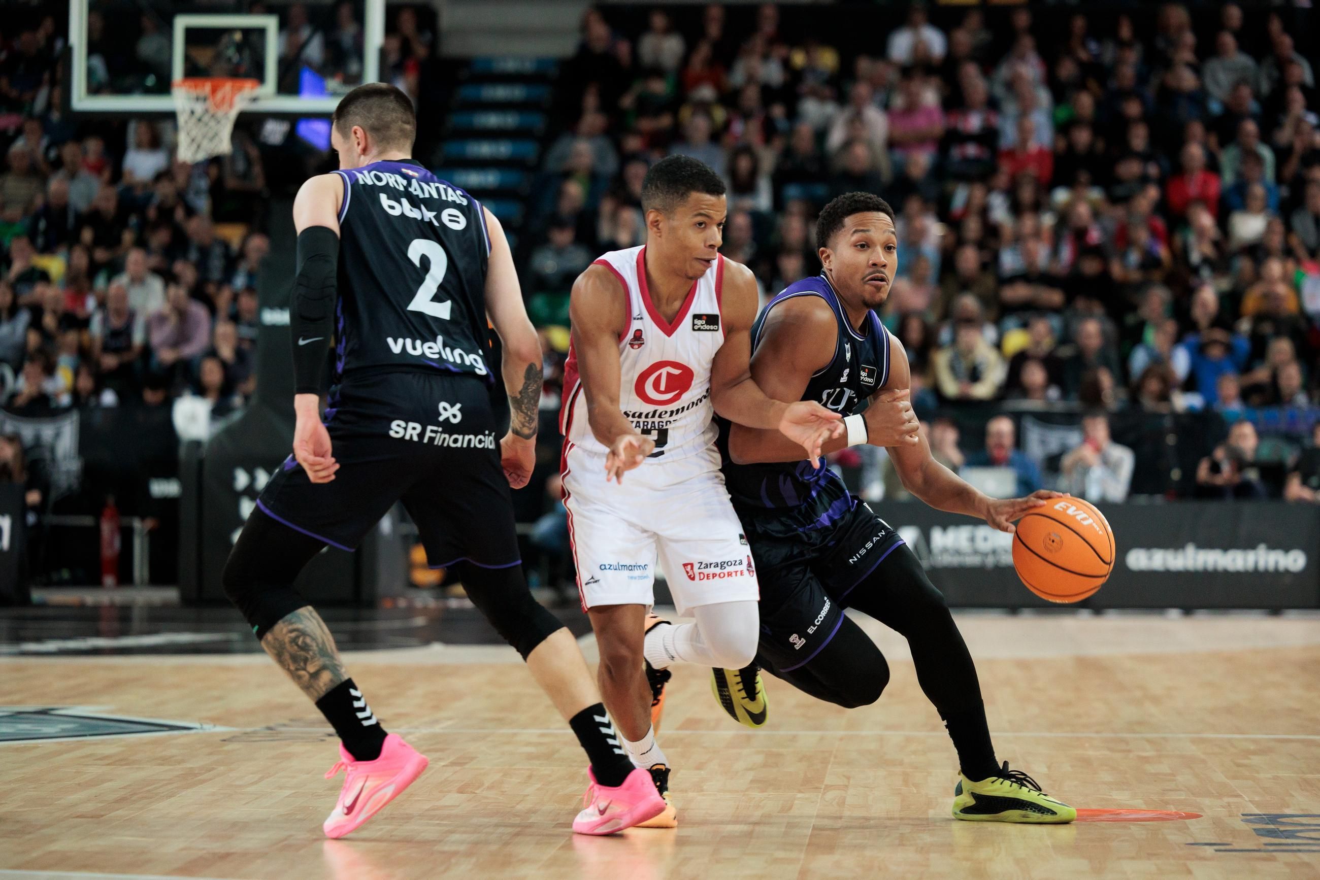 Tremendo Melwin Pantzar: 12 puntos, 14 asistencias y 30 de valoración