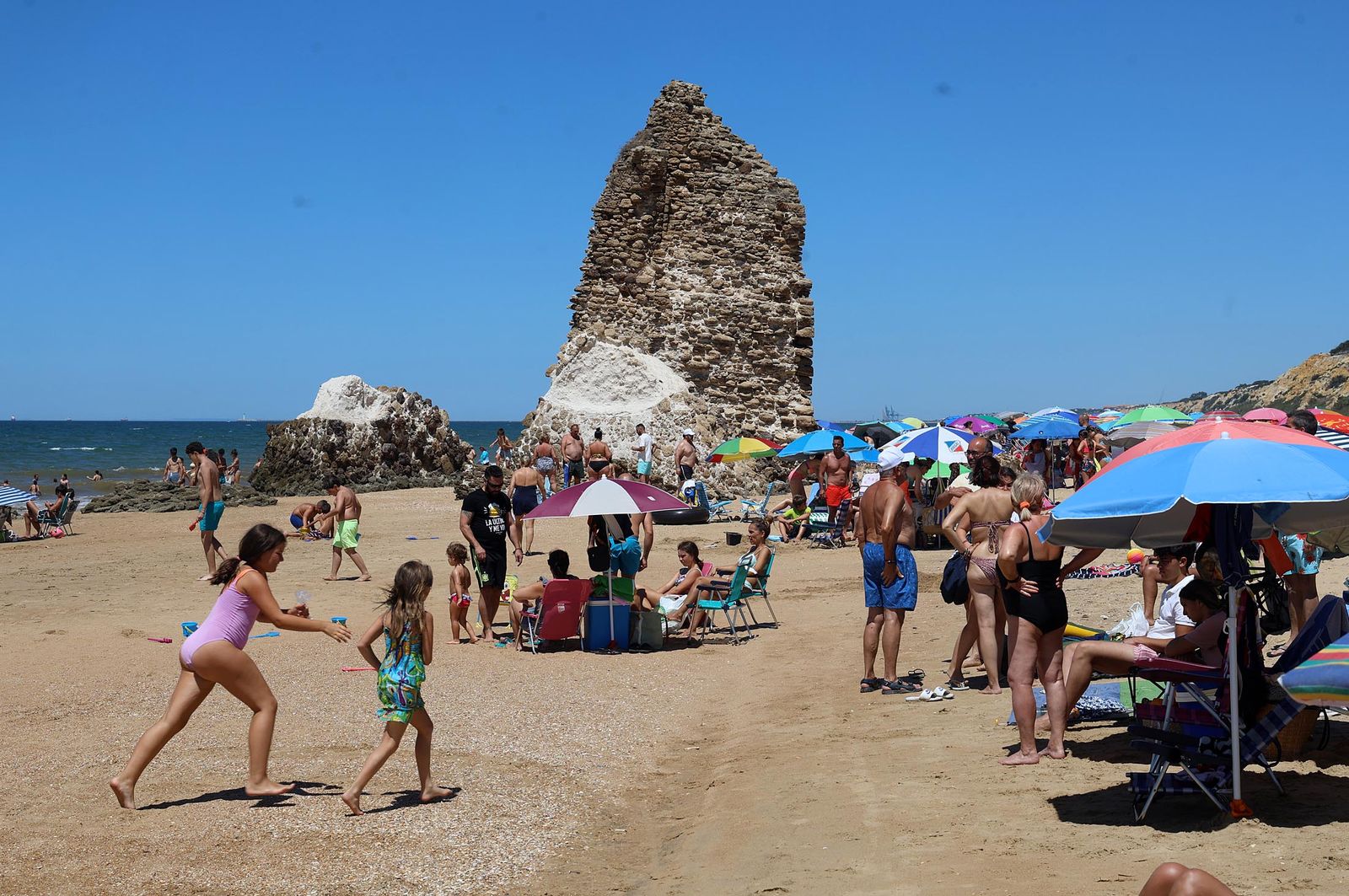 Imágenes de una maravillosa mañana de verano en las playas de la Torre del Loro y Mazagón